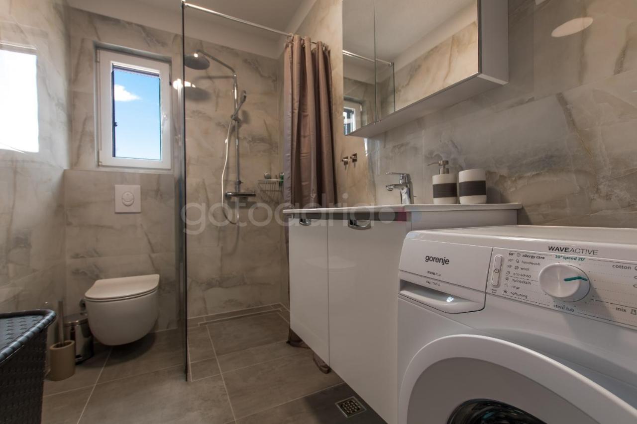 Sea View Apartments Diana Makarska Eksteriør billede