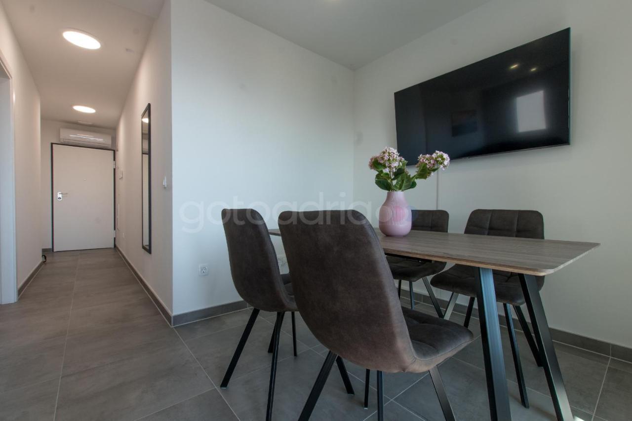Sea View Apartments Diana Makarska Eksteriør billede